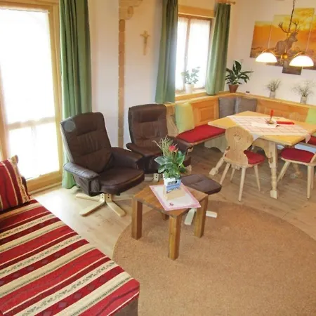 Ferienhaus Jagdhaus Mit Kleiner Terrasse